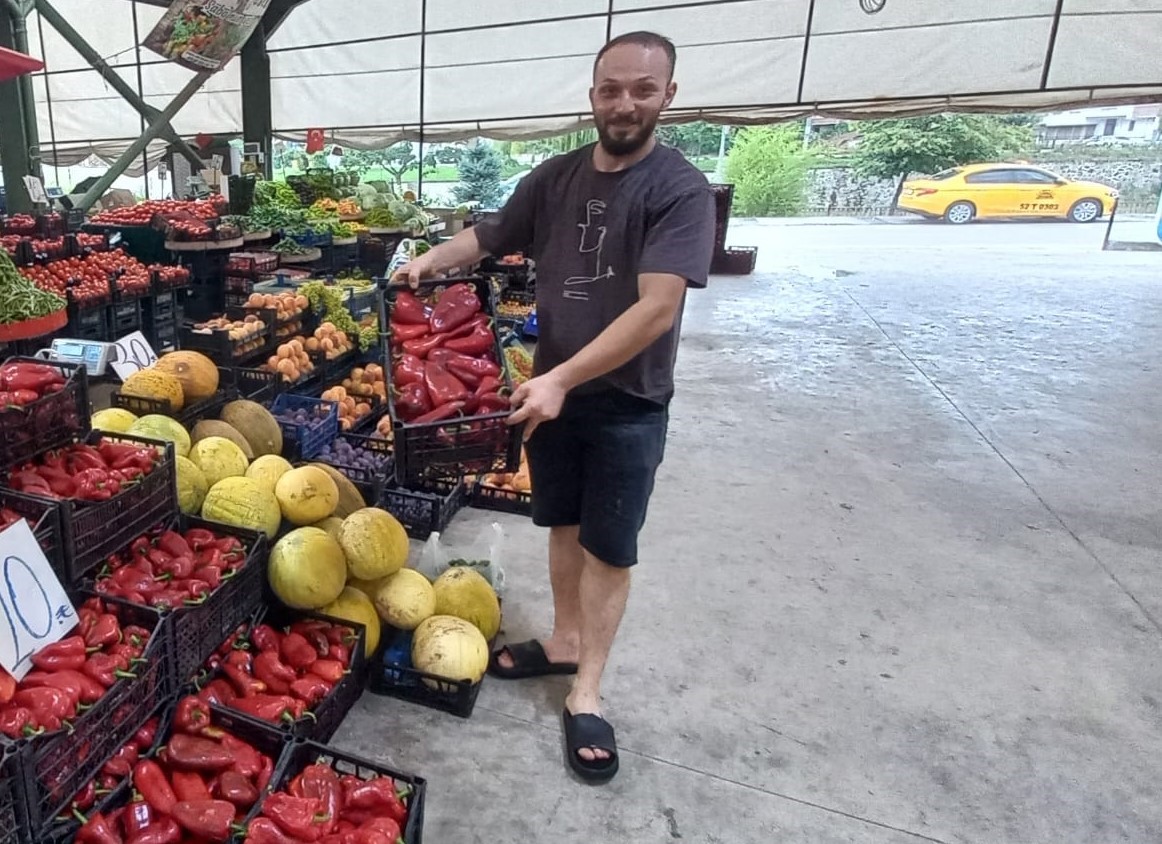 Salçalık Biberler Kapış Kapış