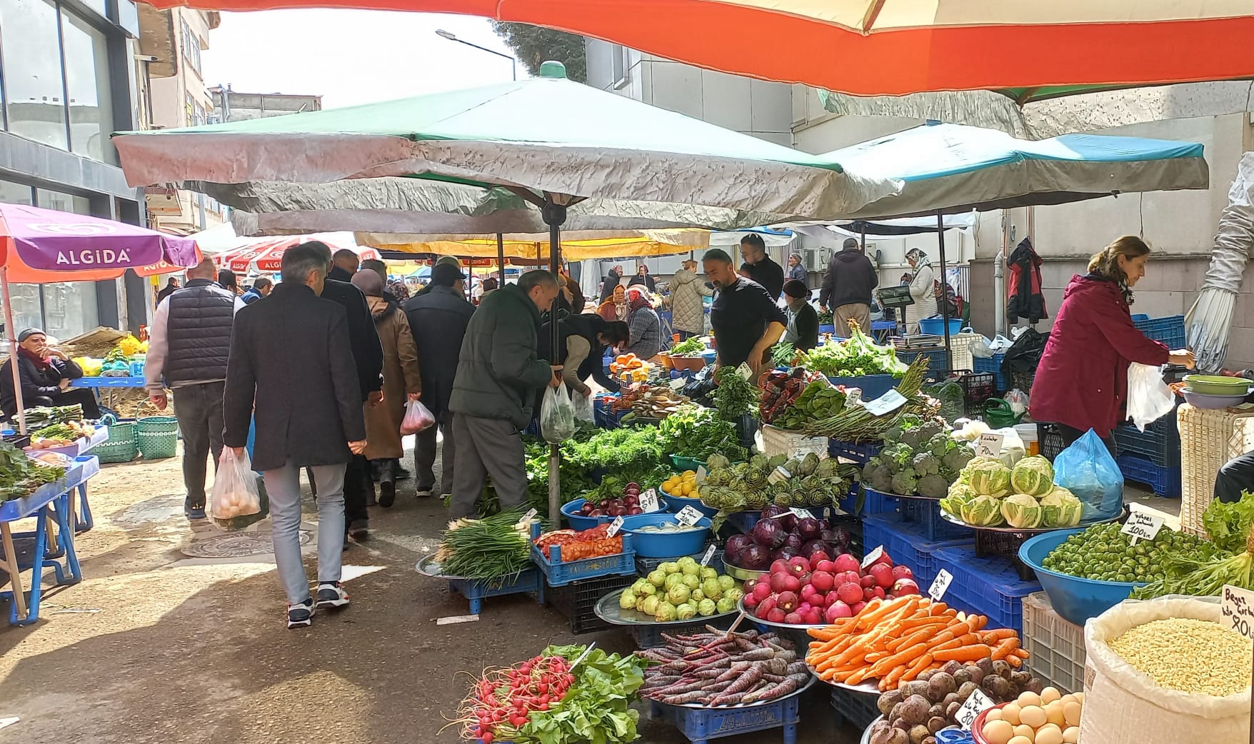 “Alışverişi Yerel Esnaftan Yapın”
