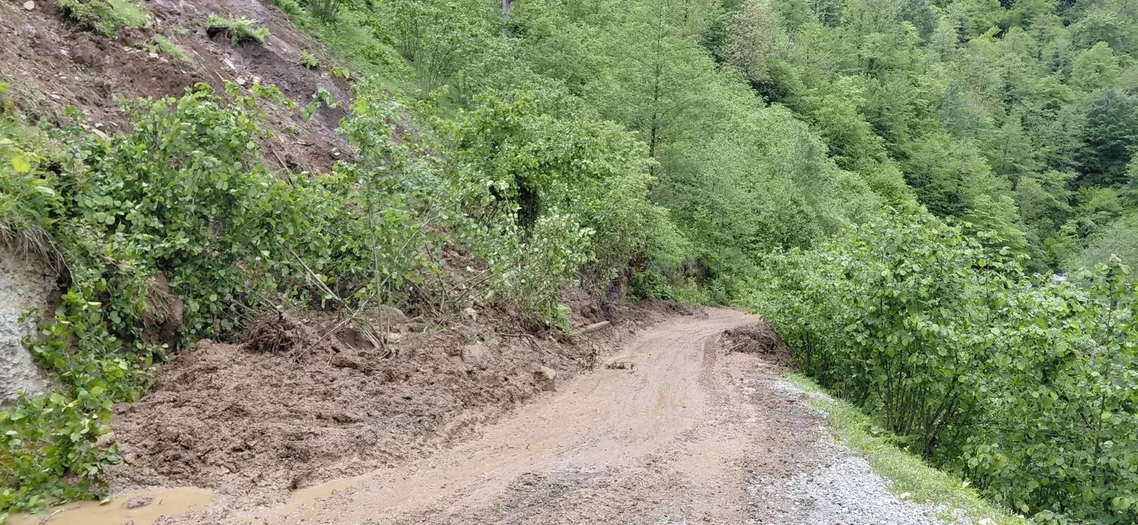 Kabadüz’de Yollara Hızlı Müdahale